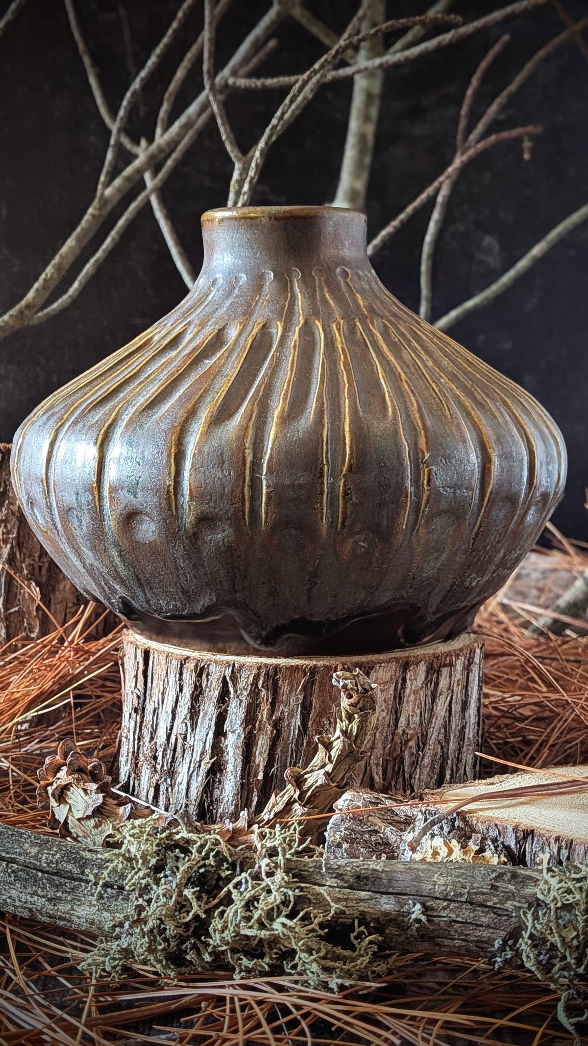 Vase: Metallic Bud