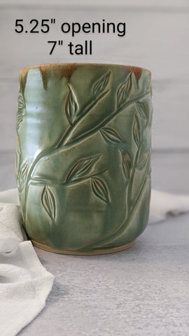 Utensil Holder: Vines