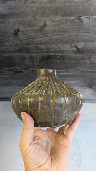 Vase: Metallic Bud