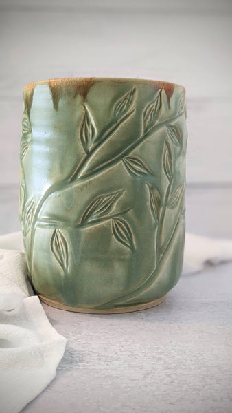 Utensil Holder: Vines